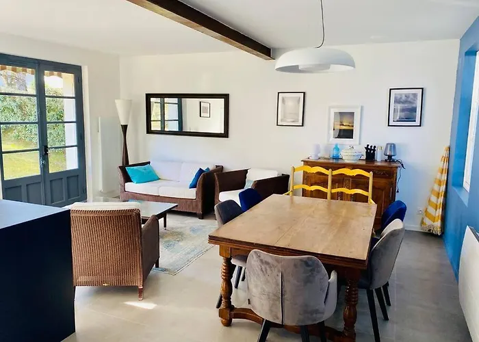 La Raboliere Quartier Lajarrige A *