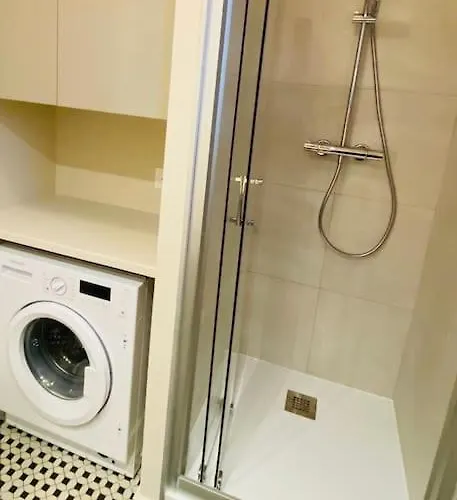 La Raboliere Quartier Lajarrige A *